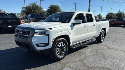 2025 Nissan Frontier Crew Cab Long Bed SL 4x2