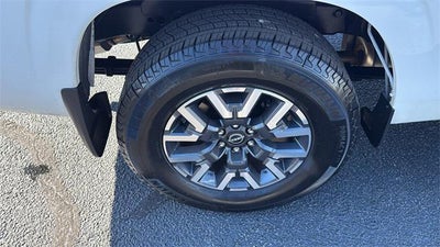 2025 Nissan Frontier Crew Cab Long Bed SL 4x2