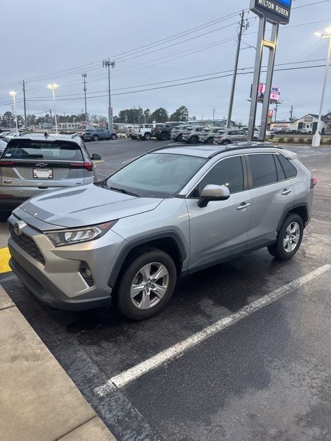 2020 Toyota RAV4 XLE