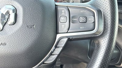 2025 RAM 2500 Tradesman Crew Cab 4x4 6'4' Box