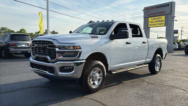 2025 RAM 2500 Tradesman Crew Cab 4x4 6'4' Box