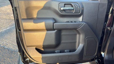 2026 Chevrolet Silverado 1500 4WD Crew Cab Short Bed Custom