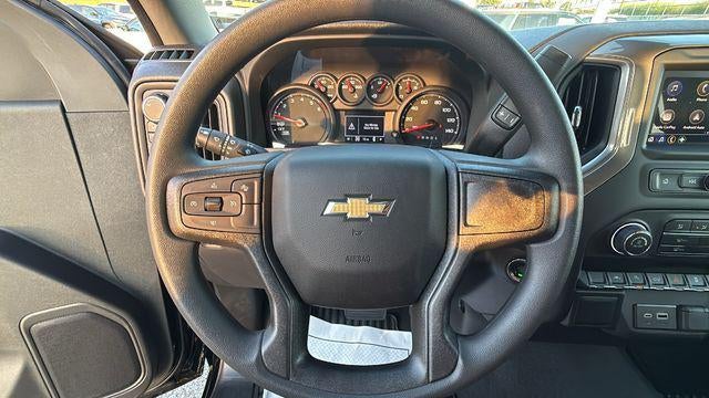 2026 Chevrolet Silverado 1500 4WD Crew Cab Short Bed Custom