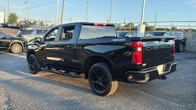 2026 Chevrolet Silverado 1500 4WD Crew Cab Short Bed Custom