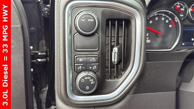 2021 Chevrolet Silverado 1500 2WD Crew Cab Short Bed RST