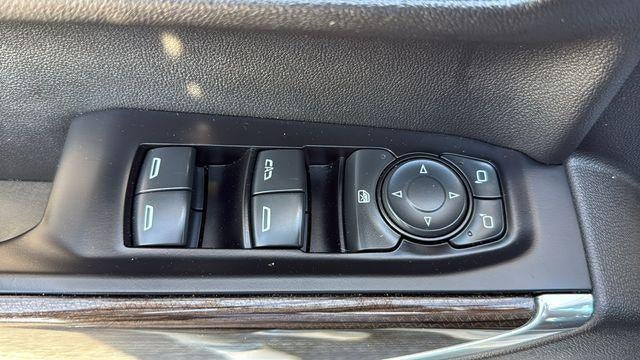 2020 Chevrolet Silverado 1500 4WD Crew Cab Short Bed LT