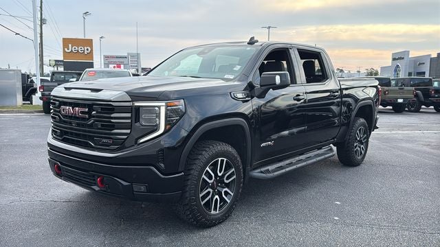 2023 GMC Sierra 1500 4WD Crew Cab Short Box AT4