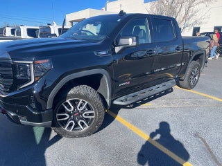 2023 GMC Sierra 1500 4WD Crew Cab Short Box AT4