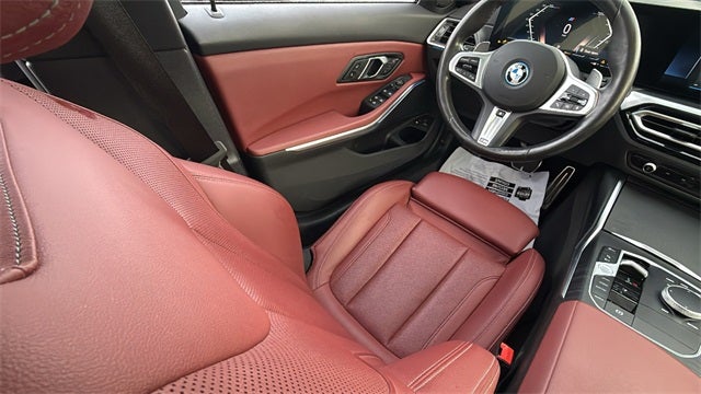 2024 BMW 330e xDrive