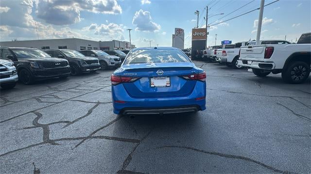 2022 Nissan Sentra SR Xtronic CVT