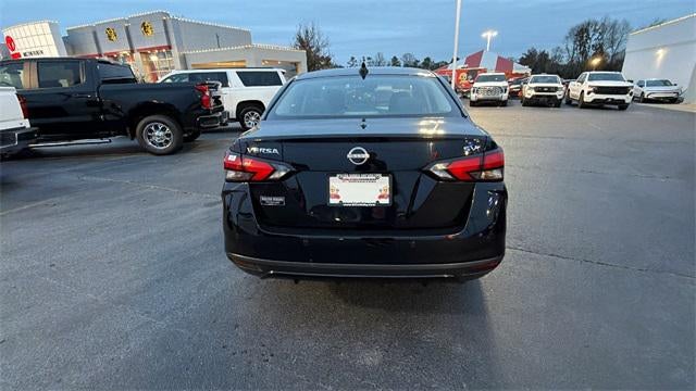 2024 Nissan Versa 1.6 SV