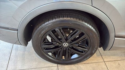 2022 Volkswagen Tiguan 2.0T SE R-Line Black
