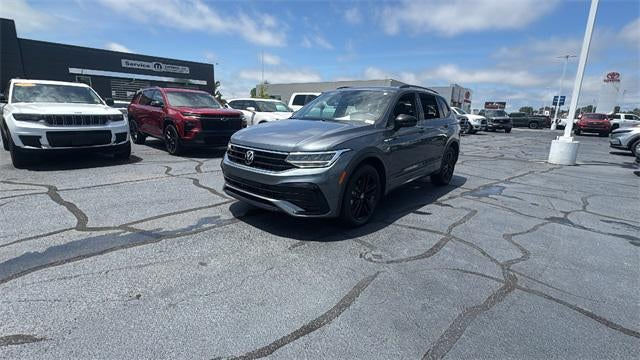 2022 Volkswagen Tiguan 2.0T SE R-Line Black