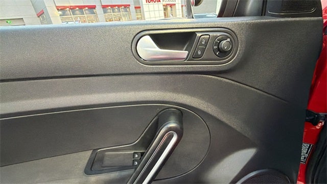 2018 Volkswagen Beetle 2.0T S