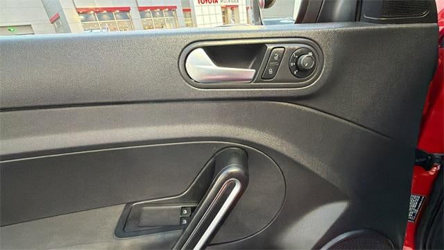 2018 Volkswagen Beetle 2.0T S