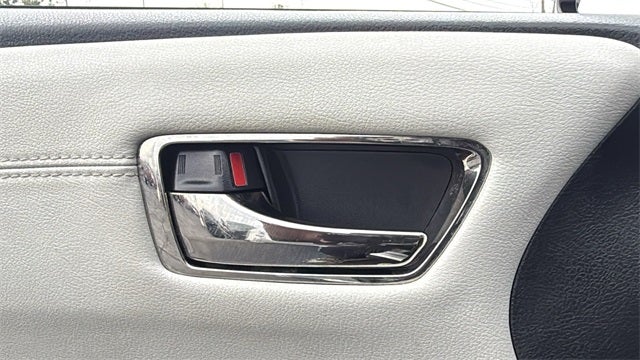 2014 Toyota Avalon XLE