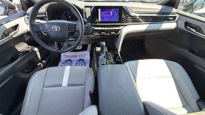 2025 Toyota Camry SE