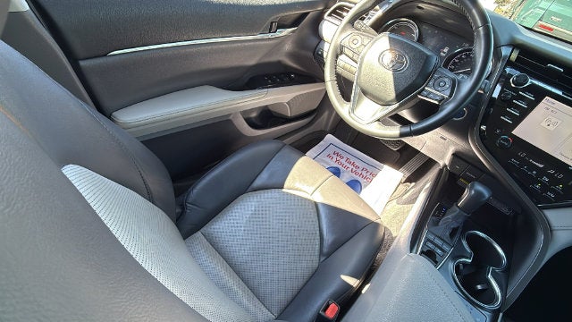 2020 Toyota Camry Hybrid XLE