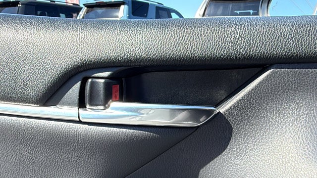 2020 Toyota Camry Hybrid XLE