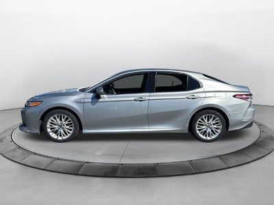 2020 Toyota Camry Hybrid XLE
