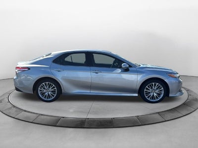 2020 Toyota Camry Hybrid XLE