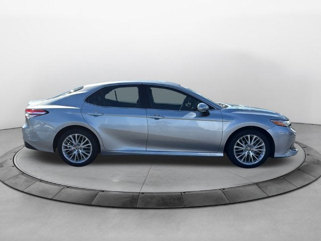 2020 Toyota Camry Hybrid XLE
