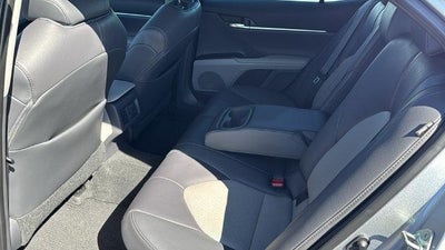 2020 Toyota Camry Hybrid XLE