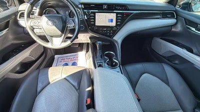 2020 Toyota Camry Hybrid XLE