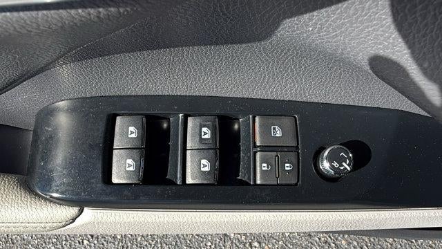 2020 Toyota Camry Hybrid XLE