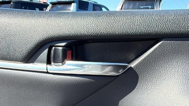 2020 Toyota Camry Hybrid XLE