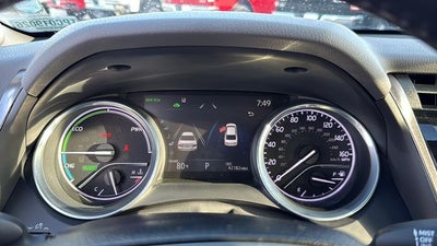 2020 Toyota Camry Hybrid XLE