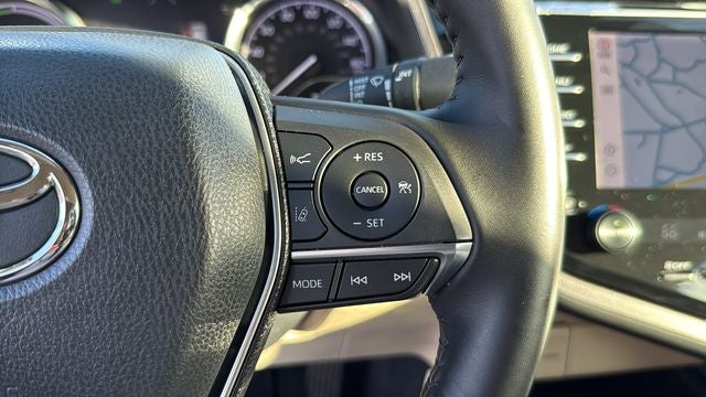 2020 Toyota Camry Hybrid XLE