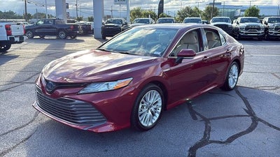 2020 Toyota Camry Hybrid XLE