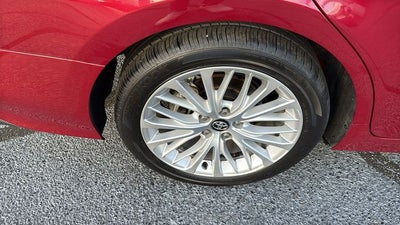 2020 Toyota Camry Hybrid XLE