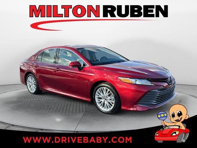 2020 Toyota Camry Hybrid XLE