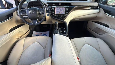 2020 Toyota Camry Hybrid XLE