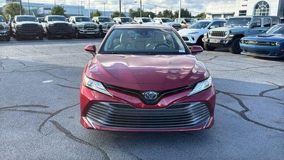 2020 Toyota Camry Hybrid XLE
