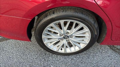 2020 Toyota Camry Hybrid XLE