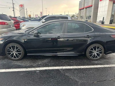 2024 Toyota Camry SE