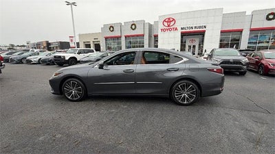 2022 Lexus ES ES 250