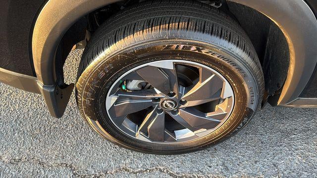 2025 Nissan Rogue SV FWD