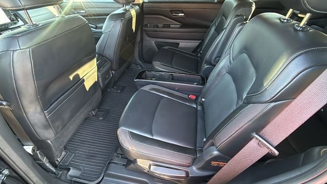 2022 Nissan Pathfinder SL 2WD