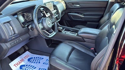 2022 Nissan Pathfinder SL 2WD