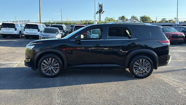 2022 Nissan Pathfinder SL 2WD