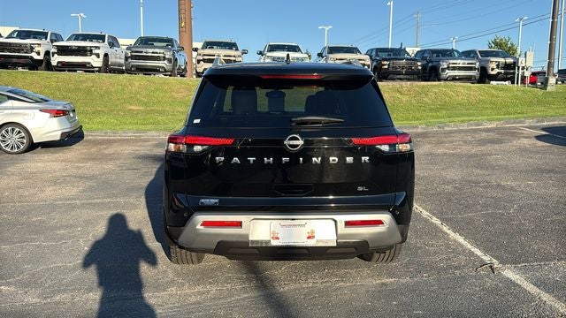 2022 Nissan Pathfinder SL 2WD