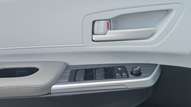 2025 Toyota Sienna LE 8 Passenger