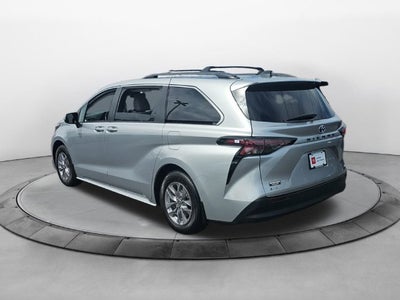 2025 Toyota Sienna LE 8 Passenger