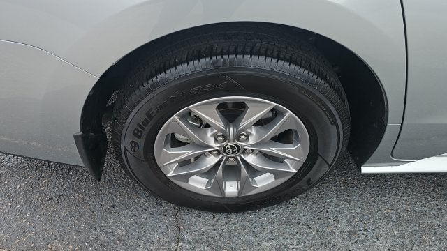 2025 Toyota Sienna LE 8 Passenger