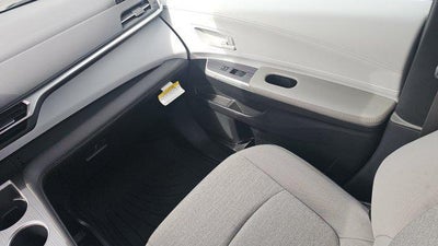 2025 Toyota Sienna LE 8 Passenger