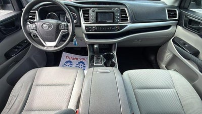 2019 Toyota Highlander LE
